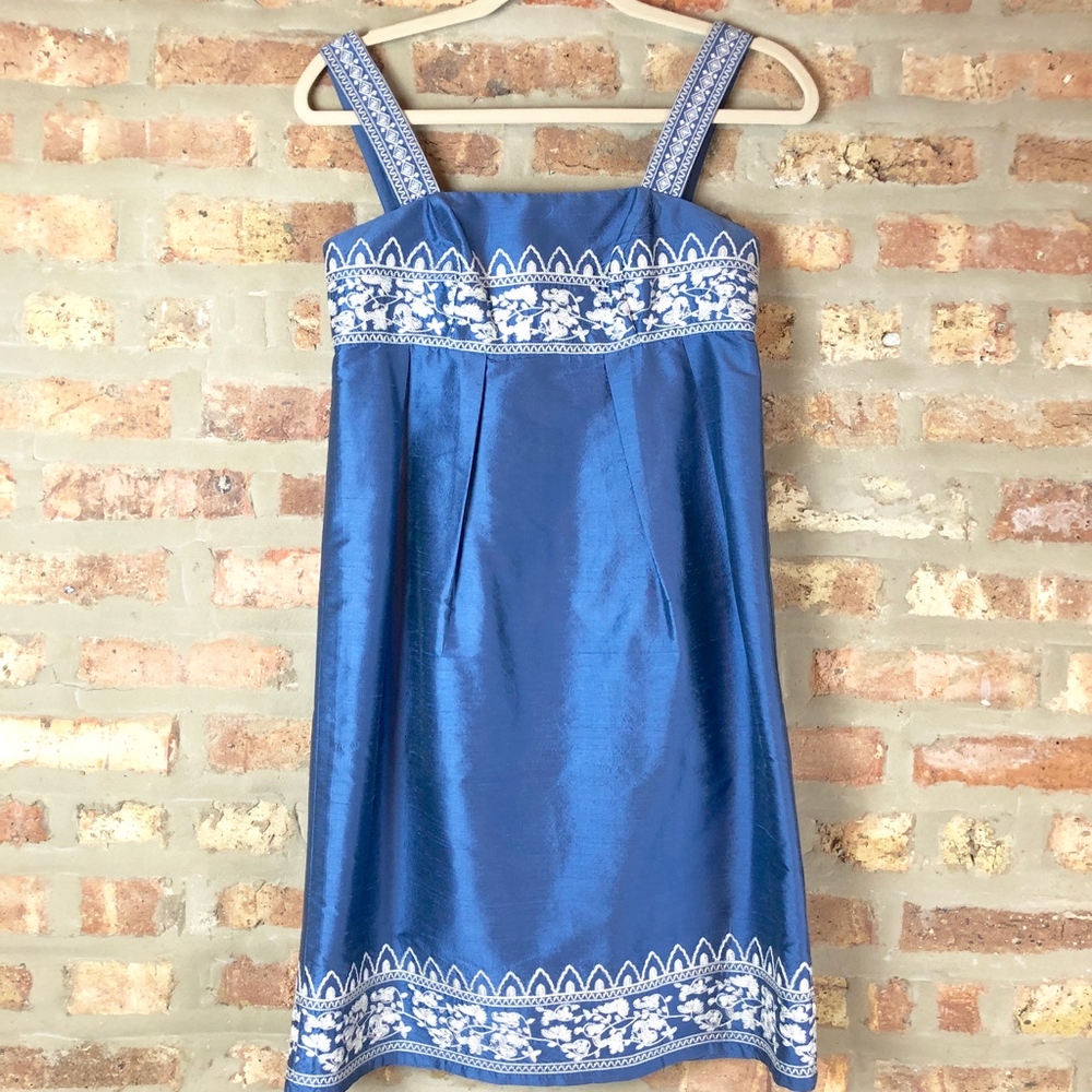 Oleg Cassini Blue and Embroidered Empire Sz 2